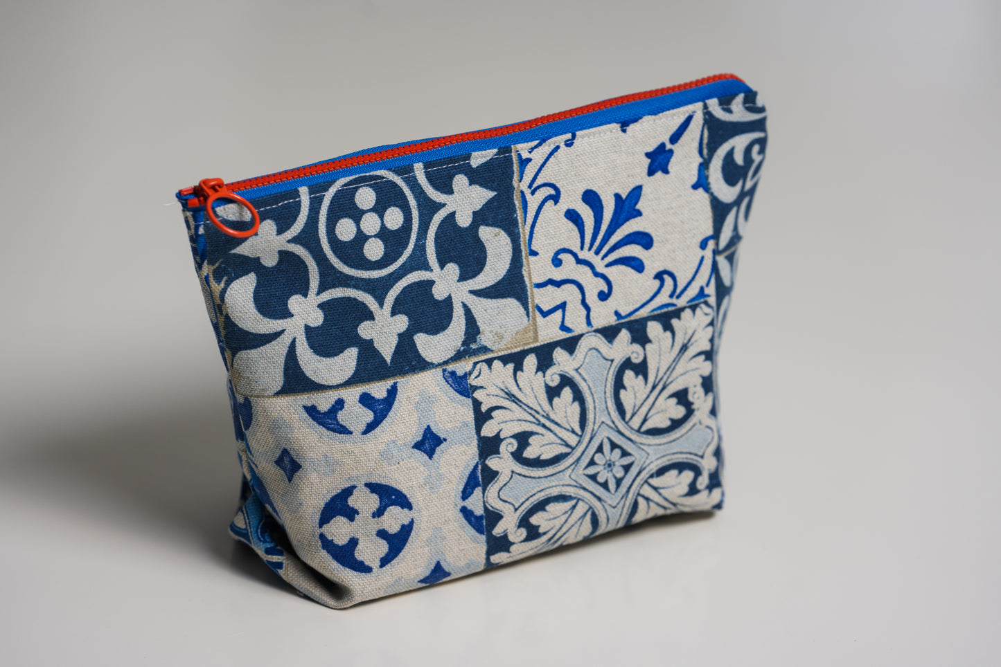Lisbon make up bag